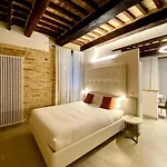 Palazzo Cortesi Macerata