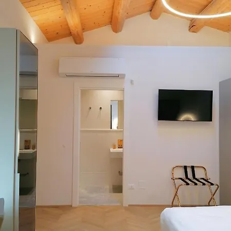 Palazzo Cortesi Guest house Macerata