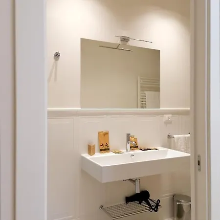 Casa de hóspedes Palazzo Cortesi Boutique 4*