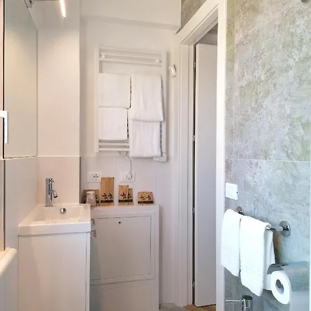 Palazzo Cortesi Boutique Pensión 4*