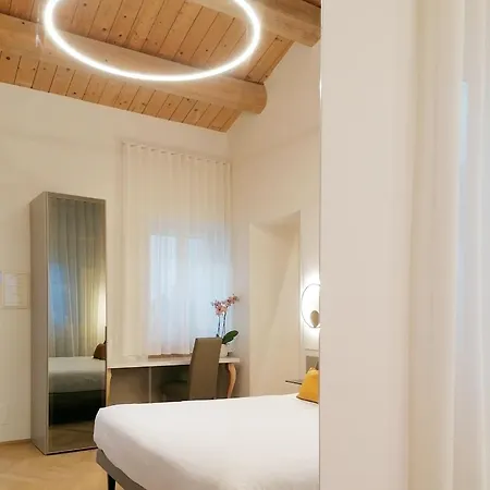 Casa de hóspedes Palazzo Cortesi Boutique 4*