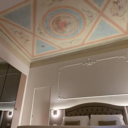 Casa de hóspedes Palazzo Cortesi Boutique 4*